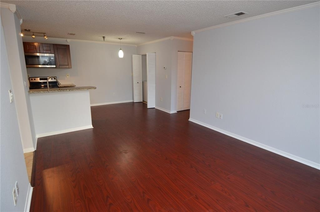 10265 Gandy Boulevard N - Photo 13