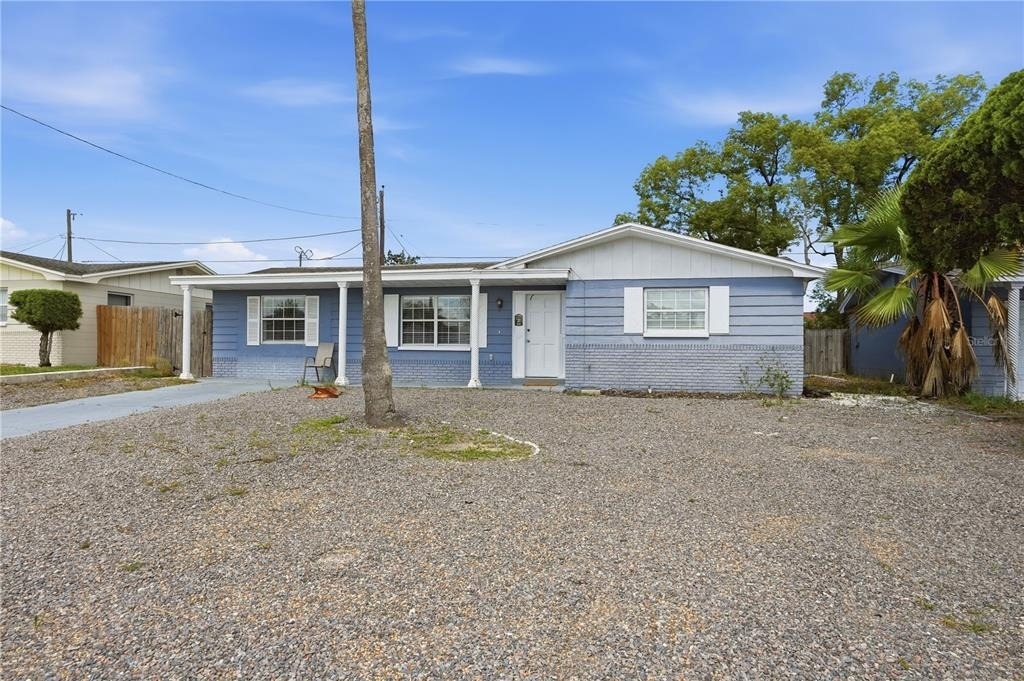 3301 Rosefield Drive - Photo 2