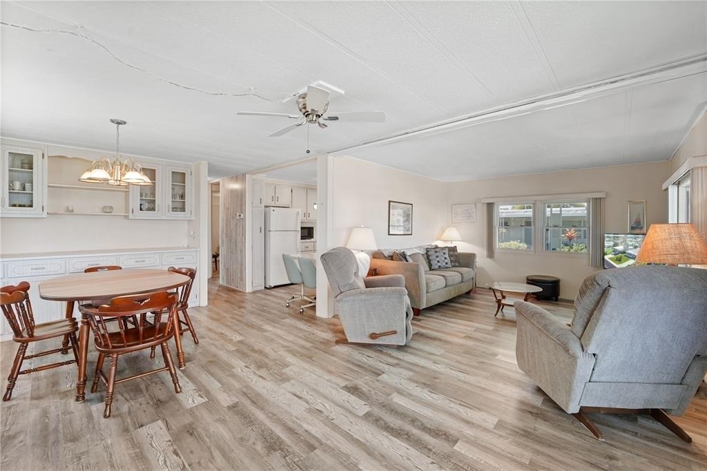 47 Delaware Court S - Photo 11