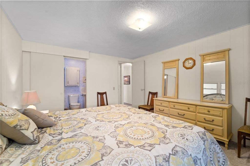 47 Delaware Court S - Photo 18