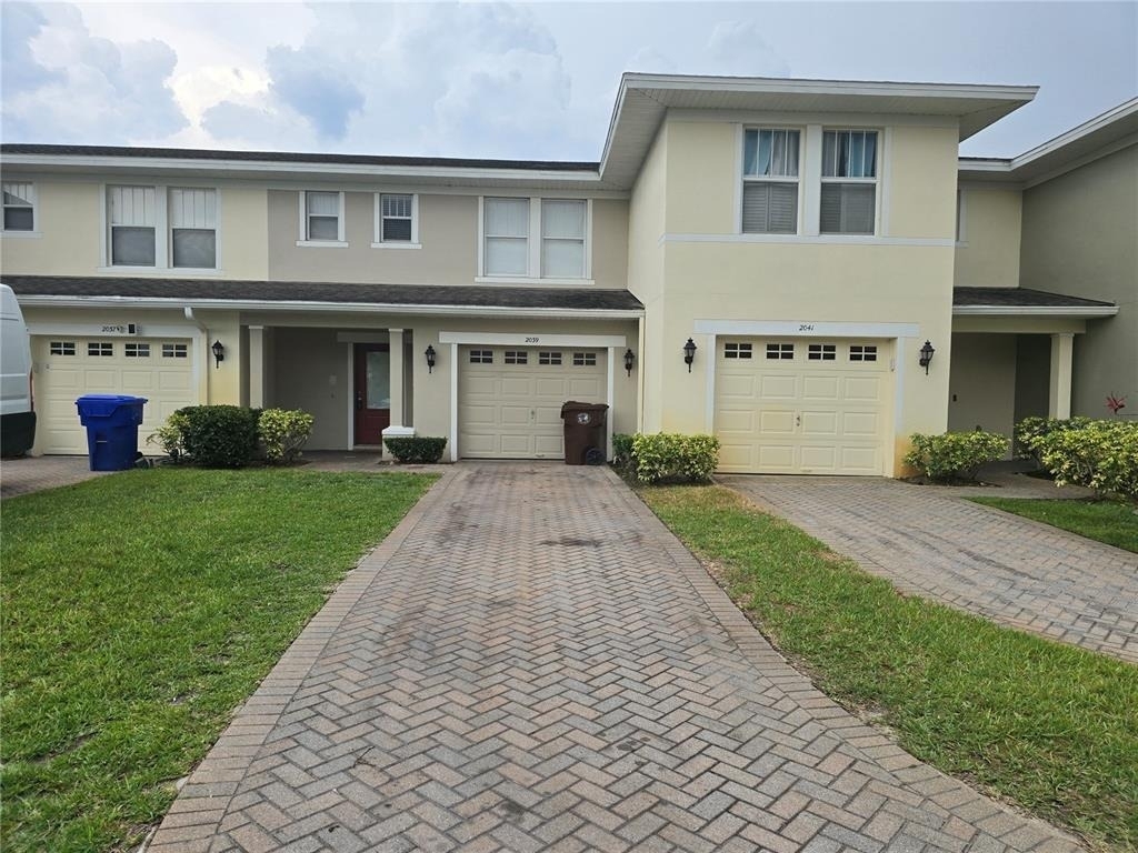 2039 Cypress Bay Boulevard - Photo 2