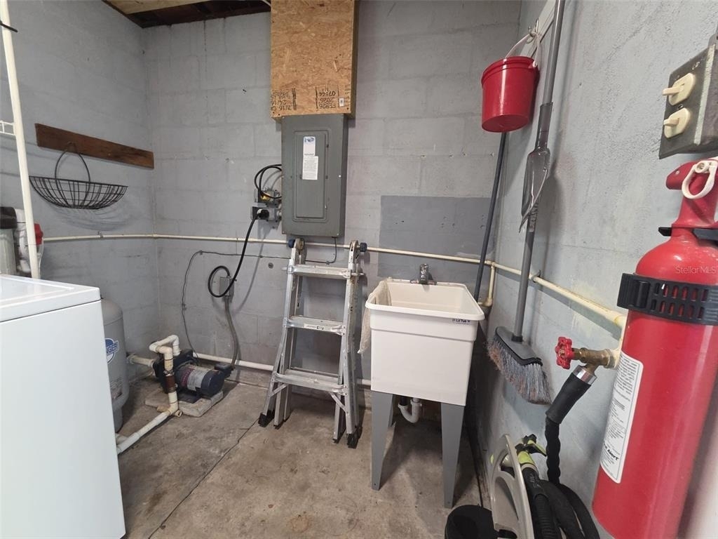 7216 James Street - Photo 17