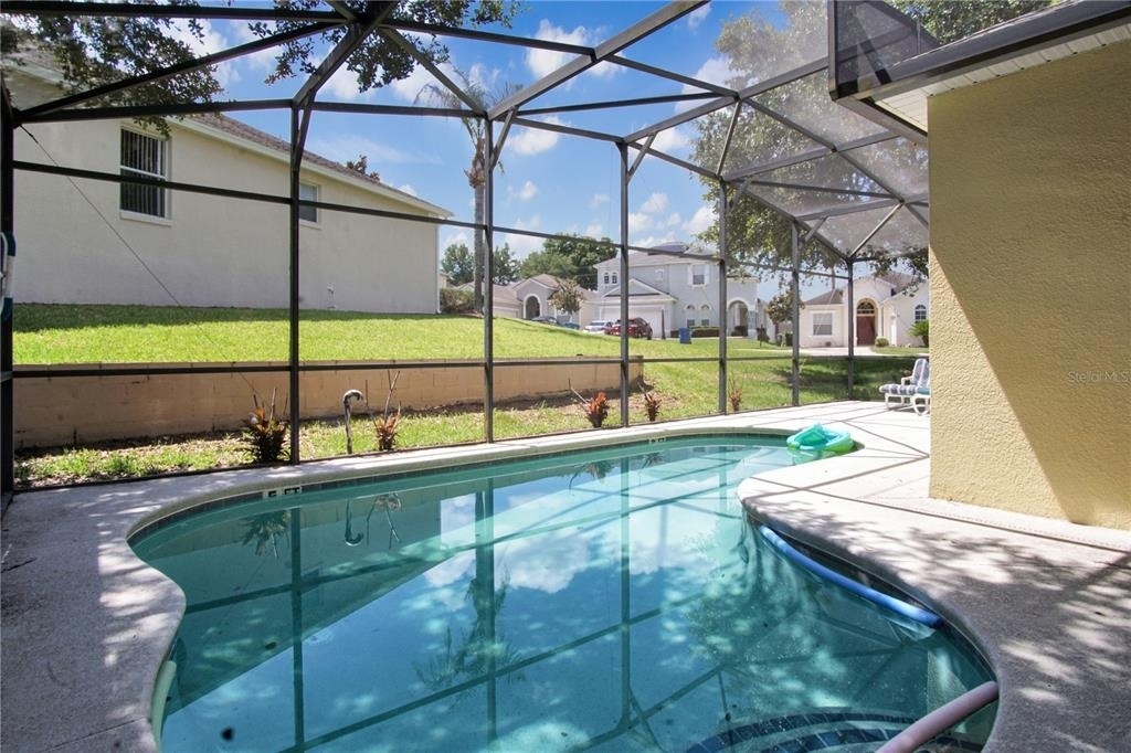 546 Pineloch Drive - Photo 4