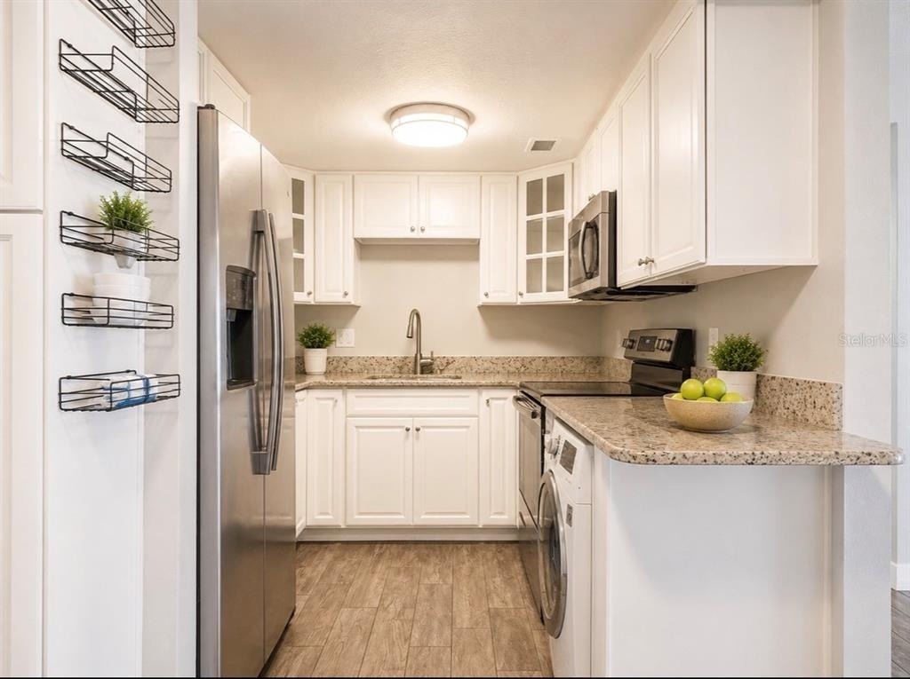 912 Lake Destiny Road - Photo 5