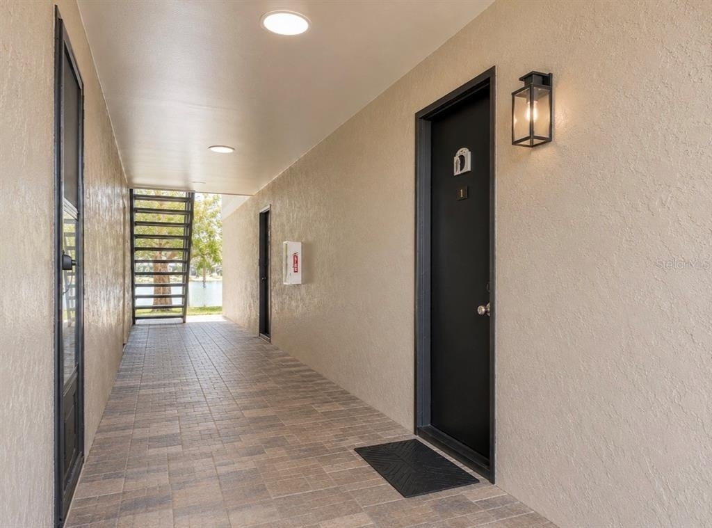 912 Lake Destiny Road - Photo 3