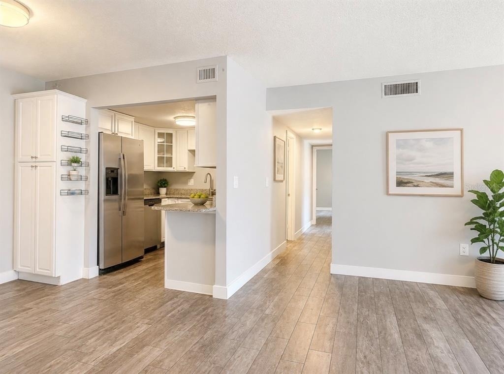 912 Lake Destiny Road - Photo 4