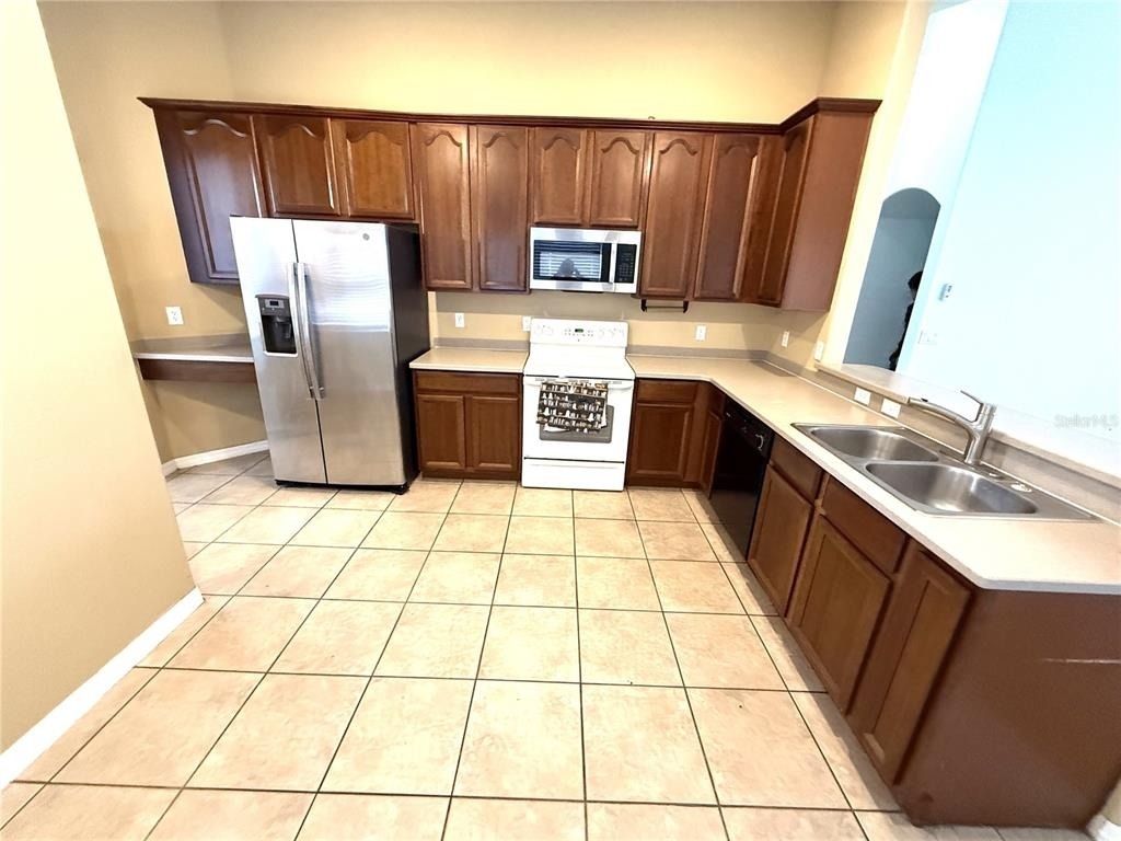 9812 Doriath Circle - Photo 5