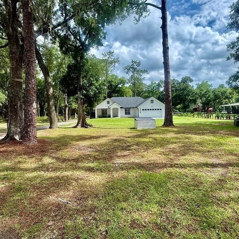 1908 W Socrum Loop Road - Photo 0