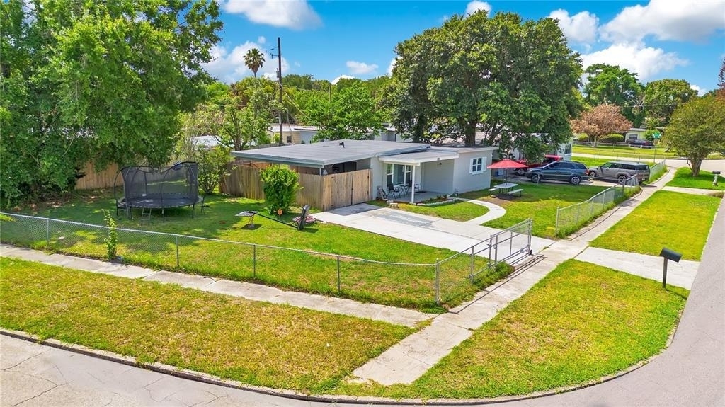1301 Lawne Boulevard - Photo 10