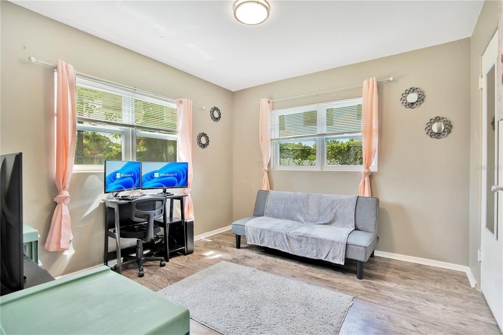 1301 Lawne Boulevard - Photo 20