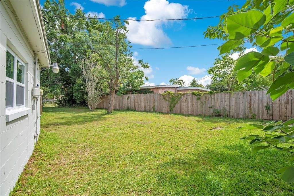 1301 Lawne Boulevard - Photo 11