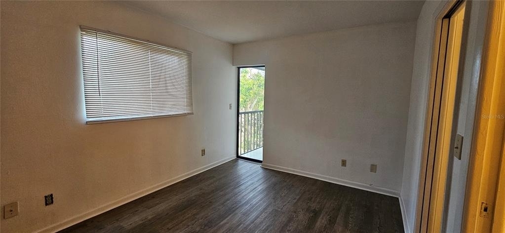 4904 Vincennes Court - Photo 10