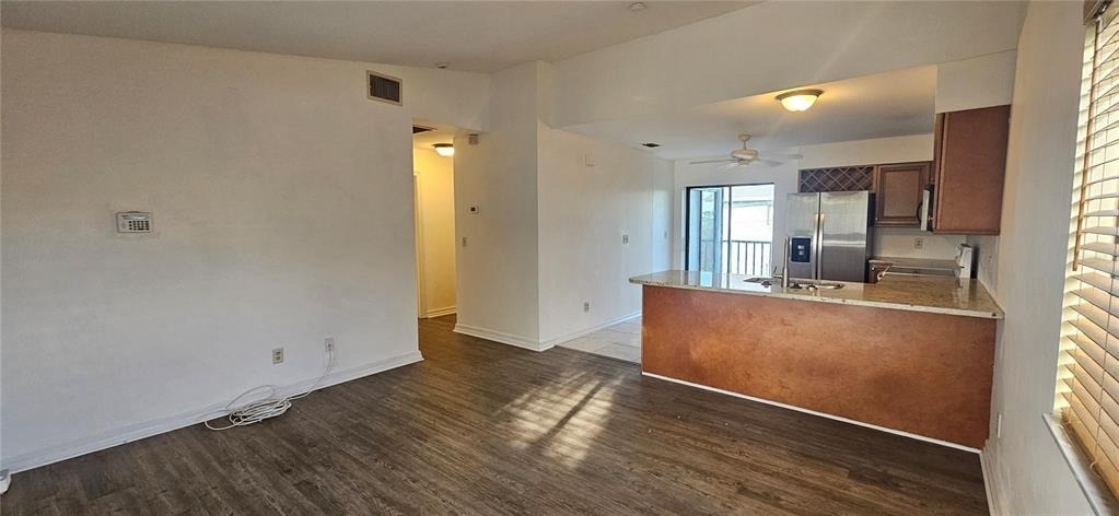 4904 Vincennes Court - Photo 2
