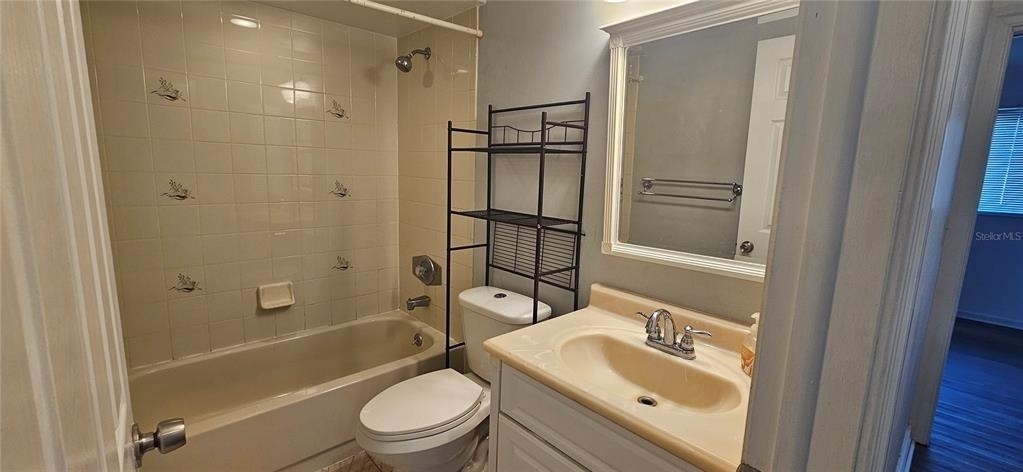 4904 Vincennes Court - Photo 14