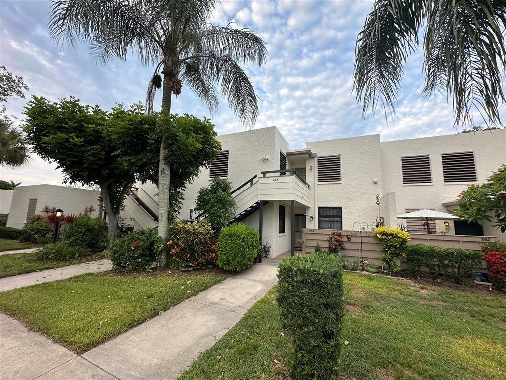 283 Sherwood Drive - Photo 0