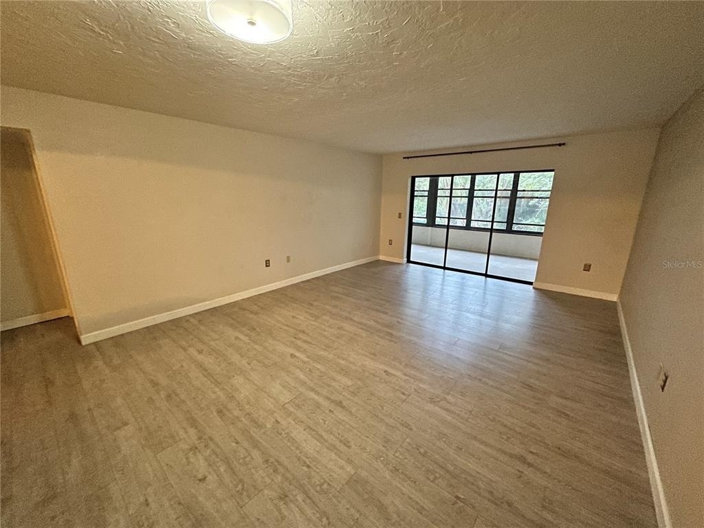 283 Sherwood Drive - Photo 2