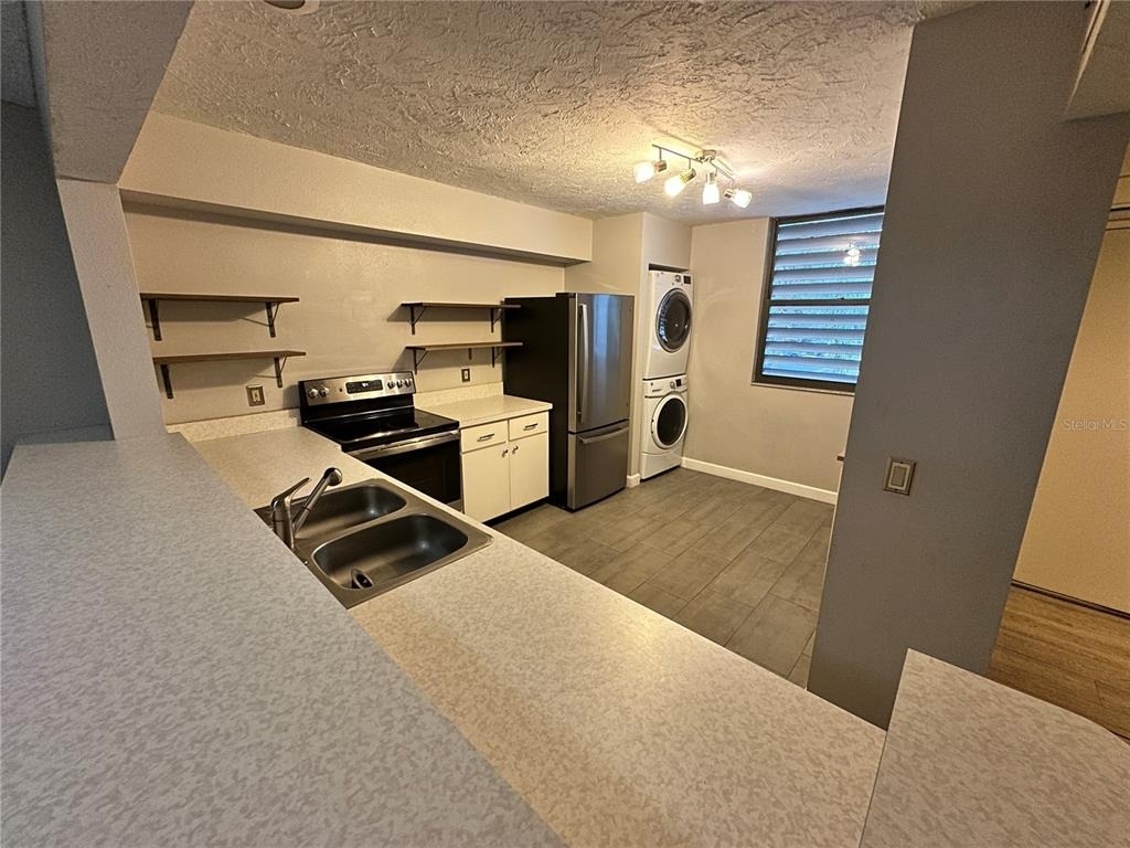 283 Sherwood Drive - Photo 5