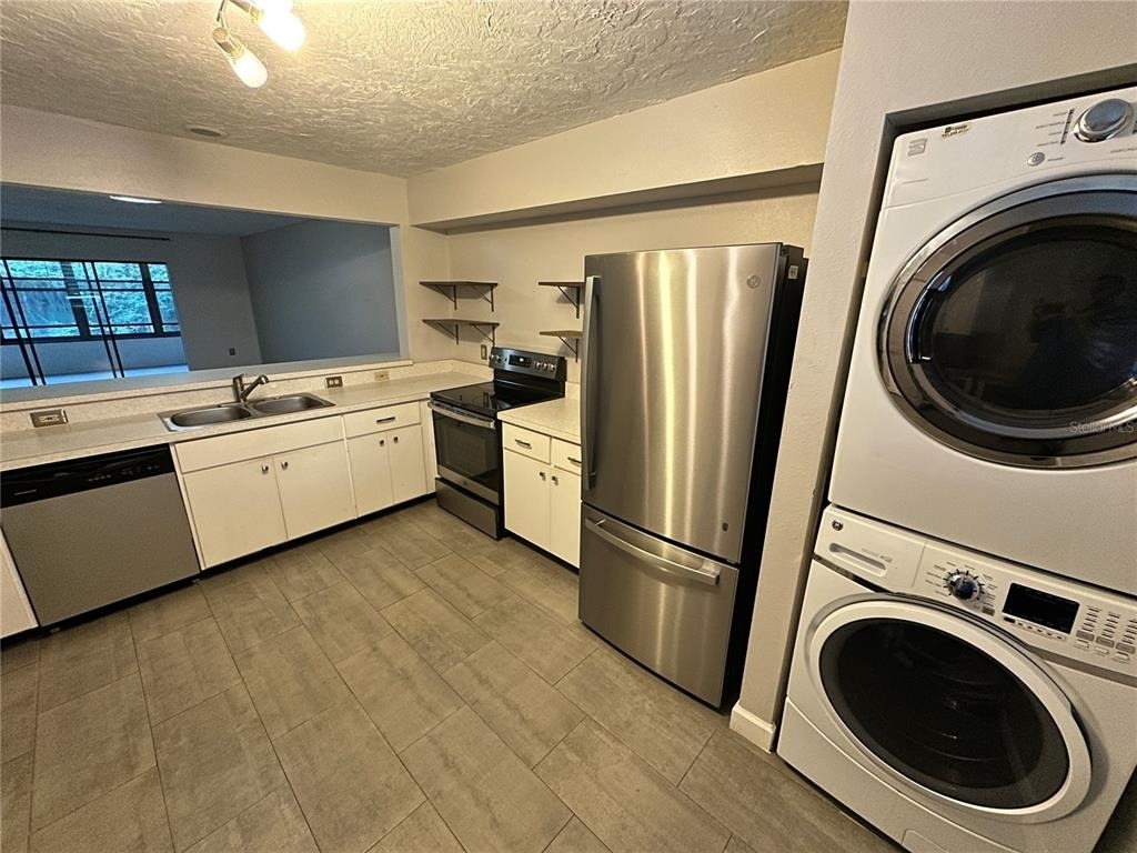 283 Sherwood Drive - Photo 6