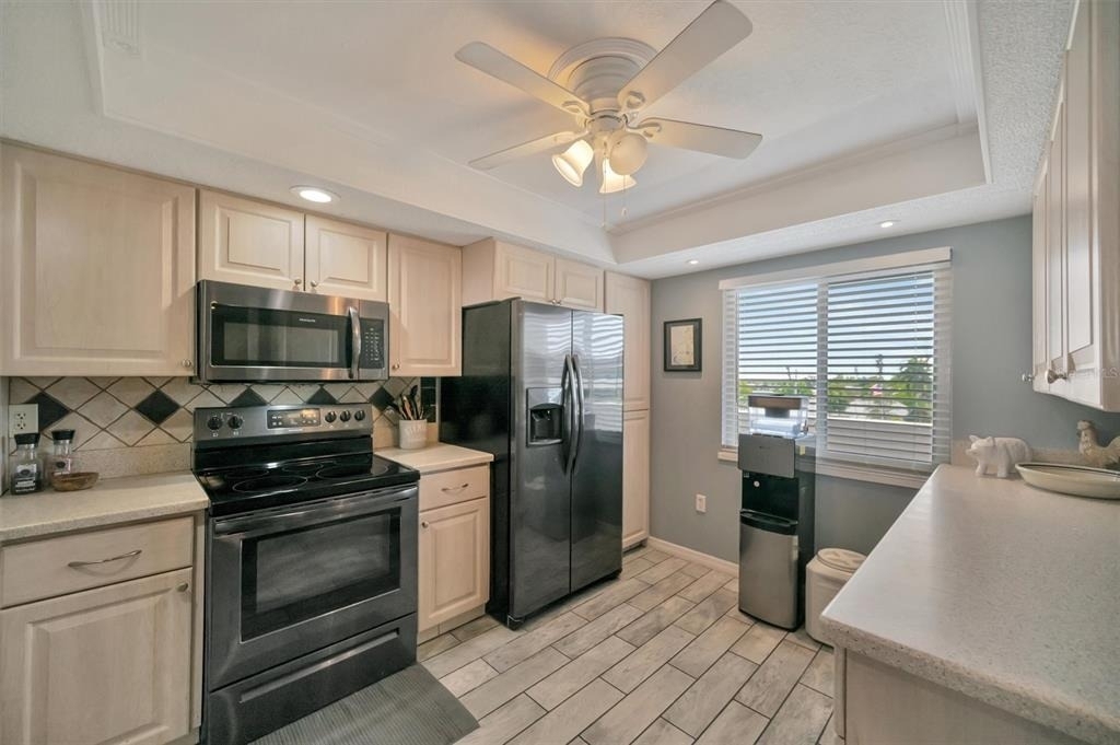 9604 Cortez Road W - Photo 10