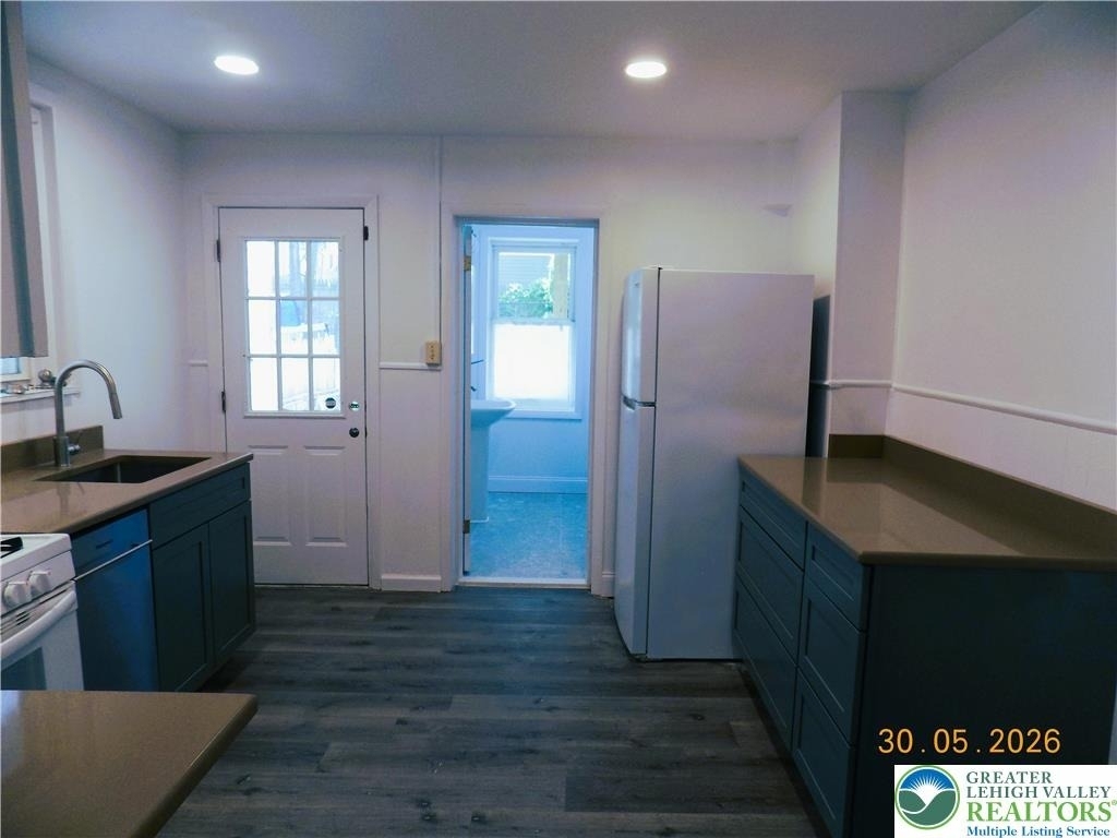 47 W Goepp Street - Photo 8