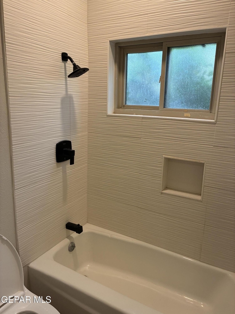 8316 W H Burges Drive - Photo 5