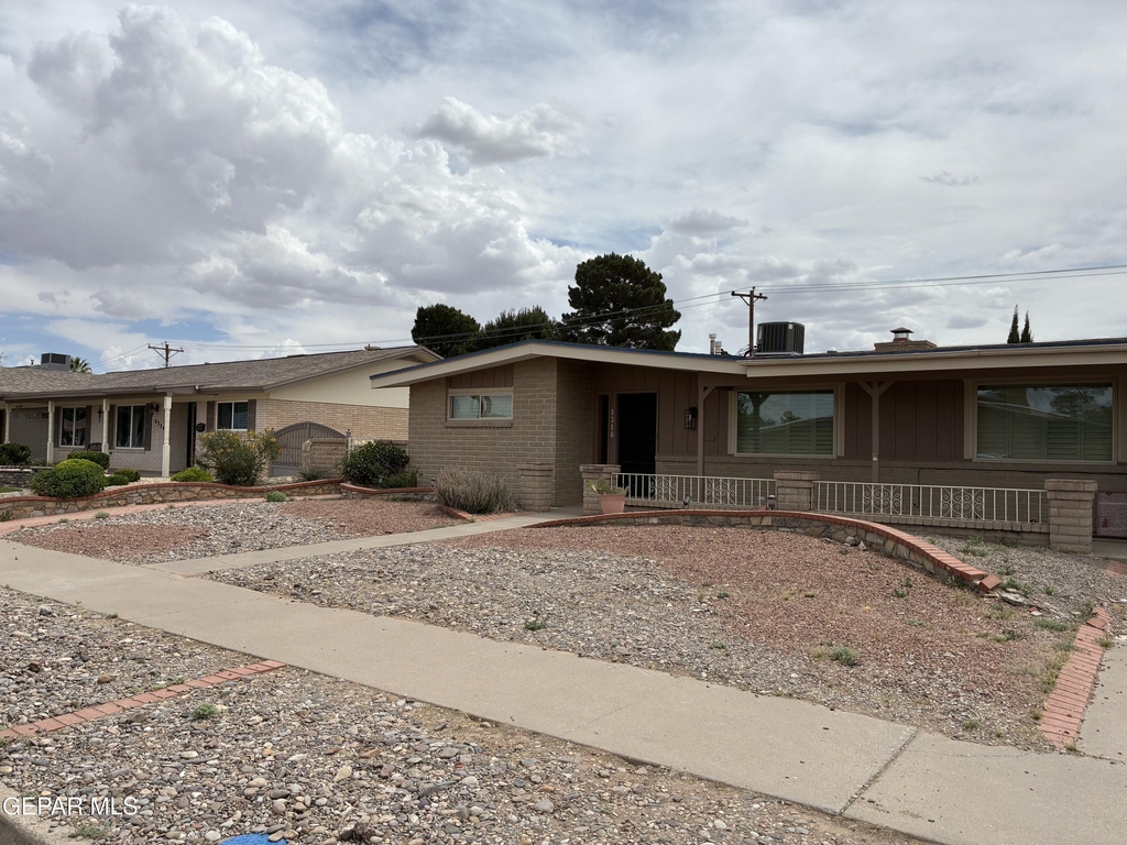 8316 W H Burges Drive - Photo 0