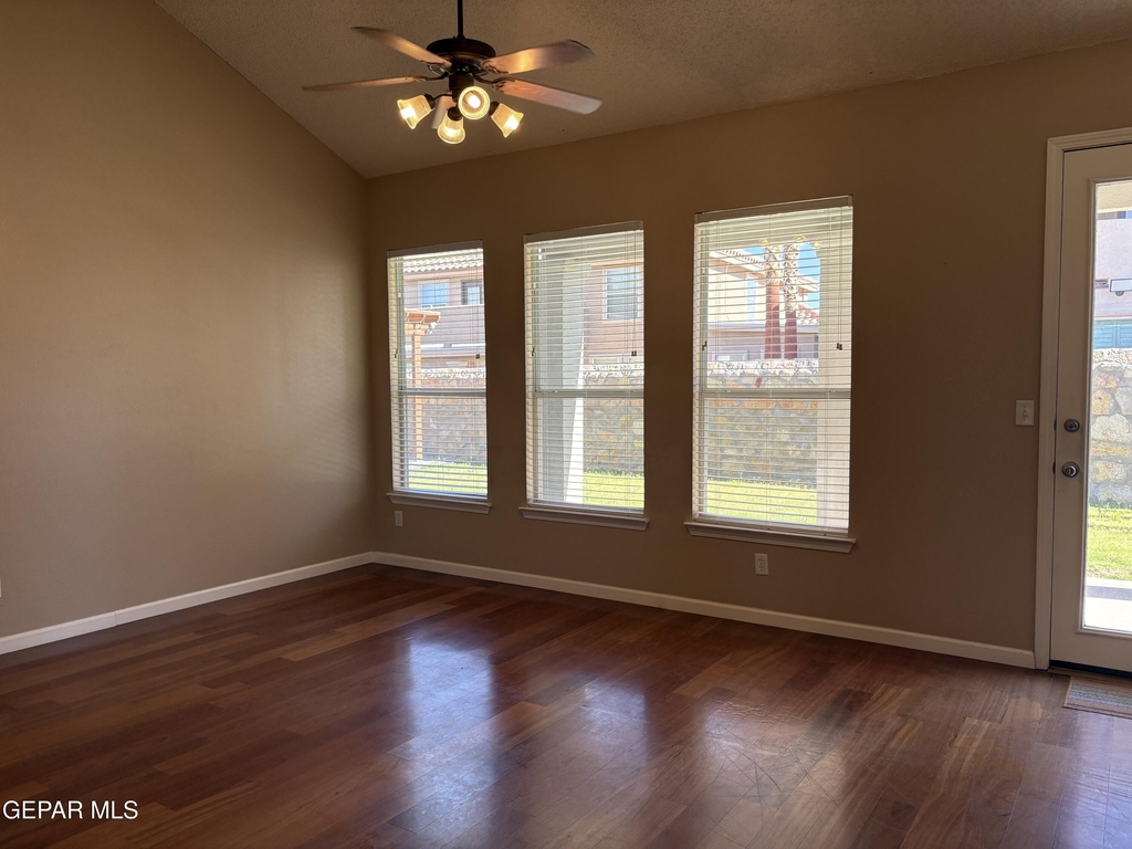 12421 Paseo De Arco Court - Photo 2