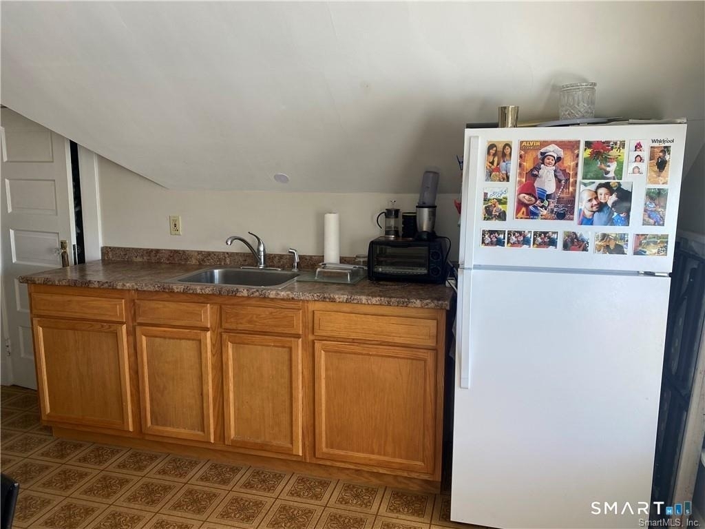 207 Alden Avenue - Photo 4