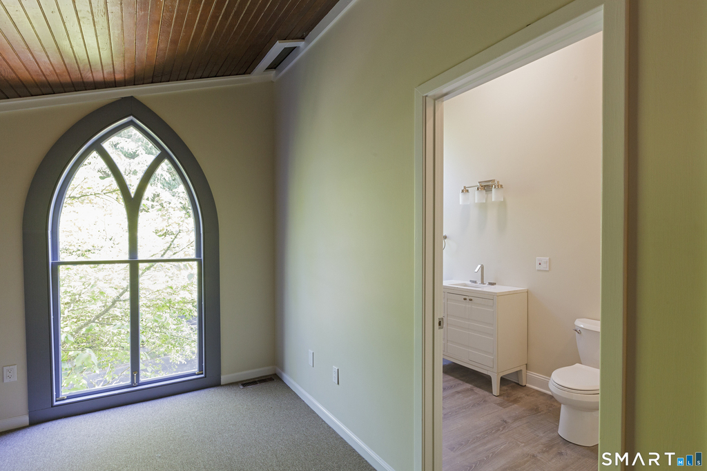 161 Whitfield Street - Photo 16