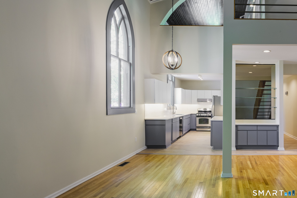 161 Whitfield Street - Photo 3