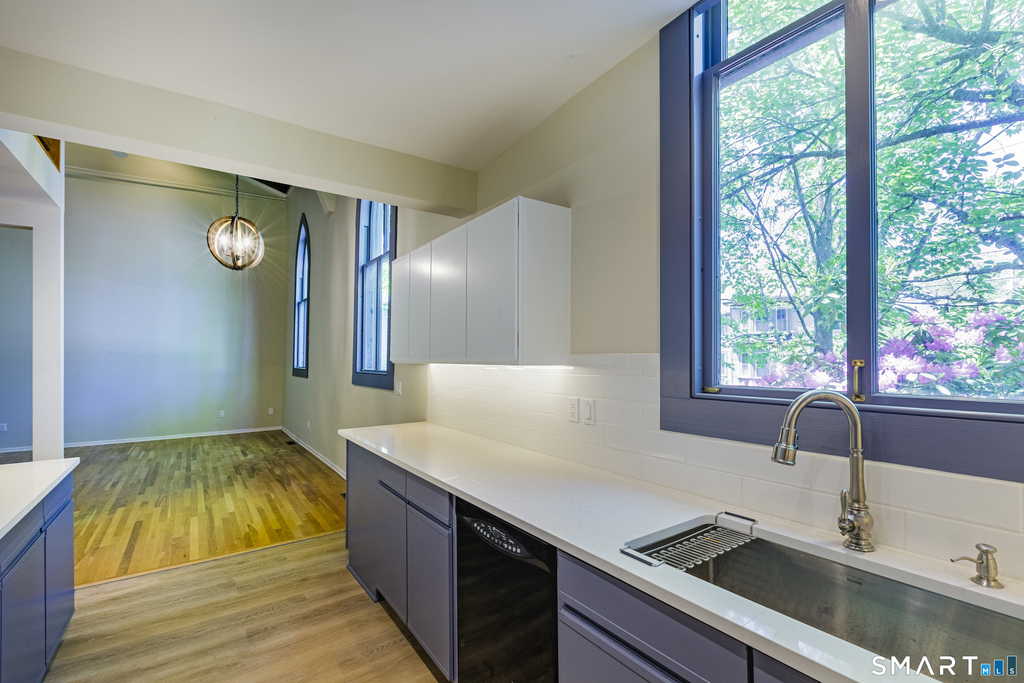 161 Whitfield Street - Photo 9