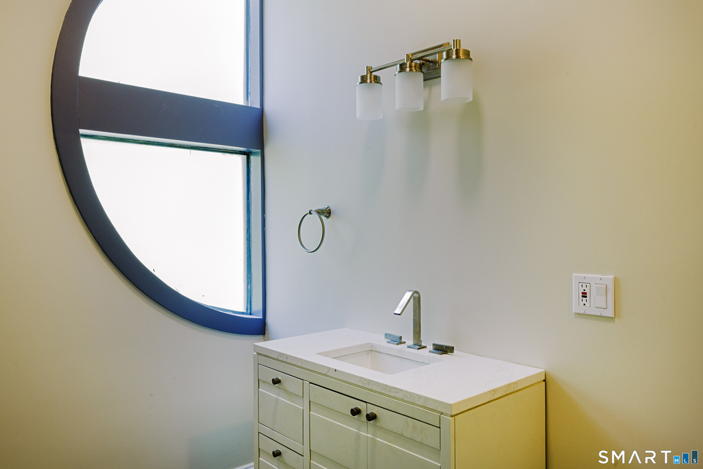161 Whitfield Street - Photo 14