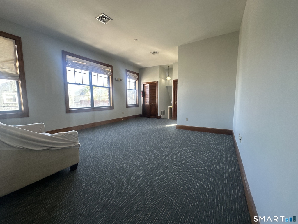 136 Mckinley Avenue - Photo 1