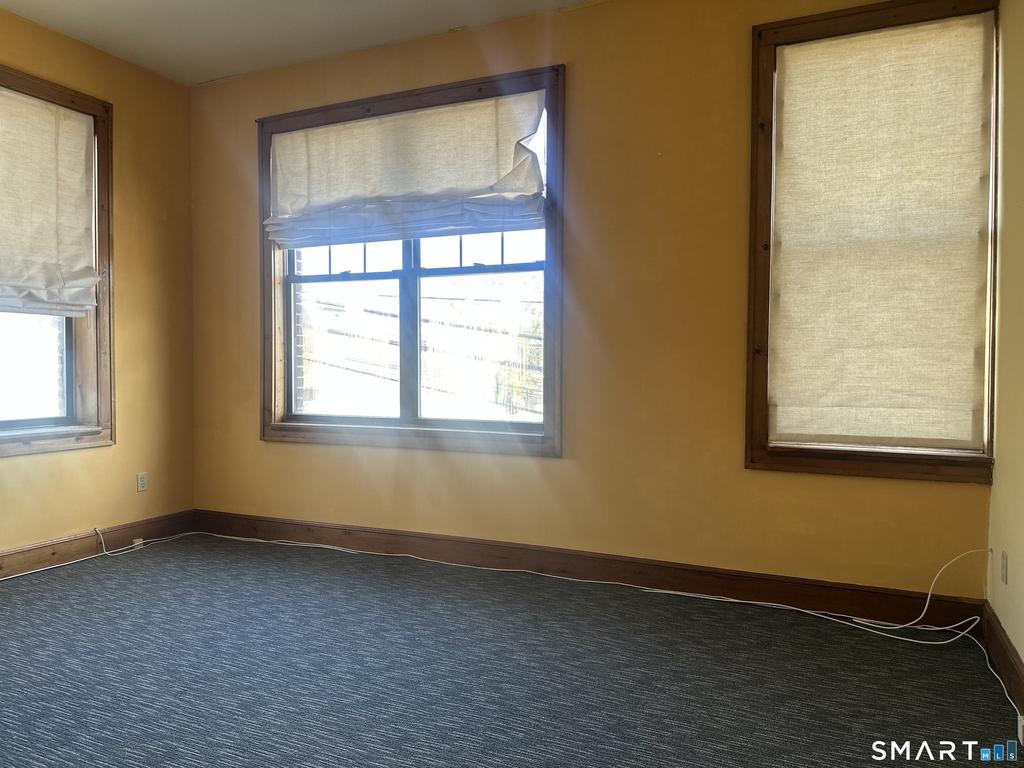 136 Mckinley Avenue - Photo 3