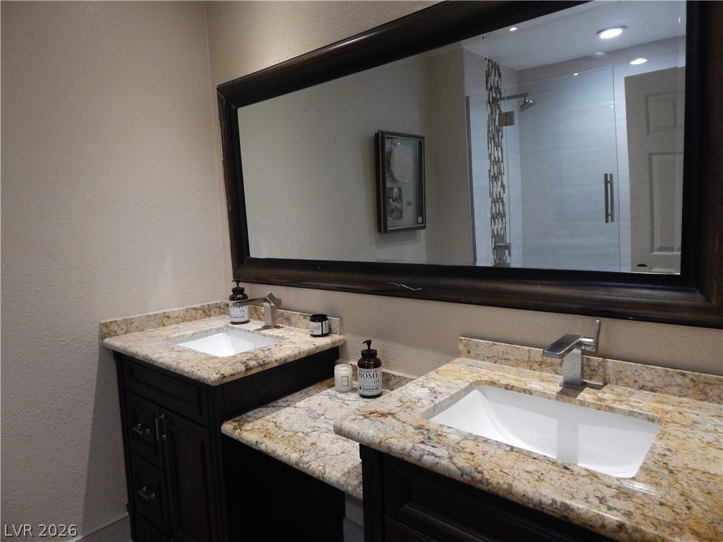 2712 W Oakey Boulevard - Photo 17
