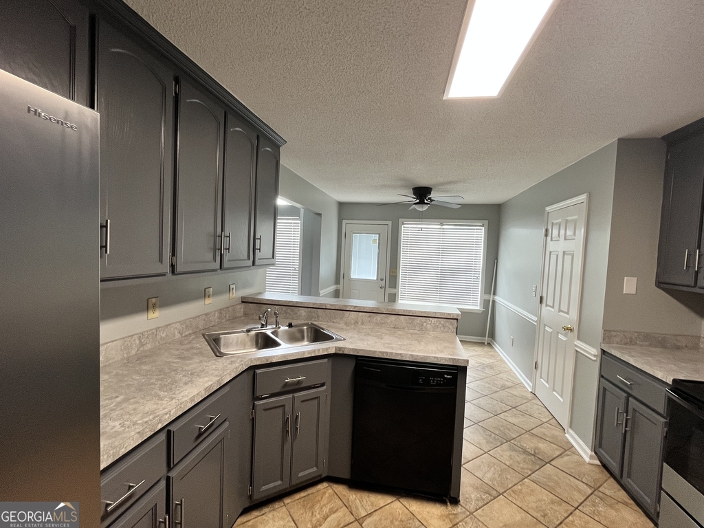 102 Myles Lane - Photo 9
