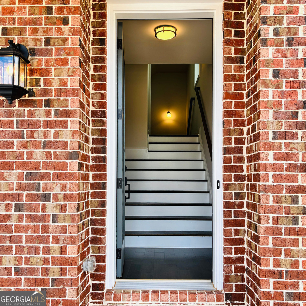657 Summit Hill Way - Photo 2