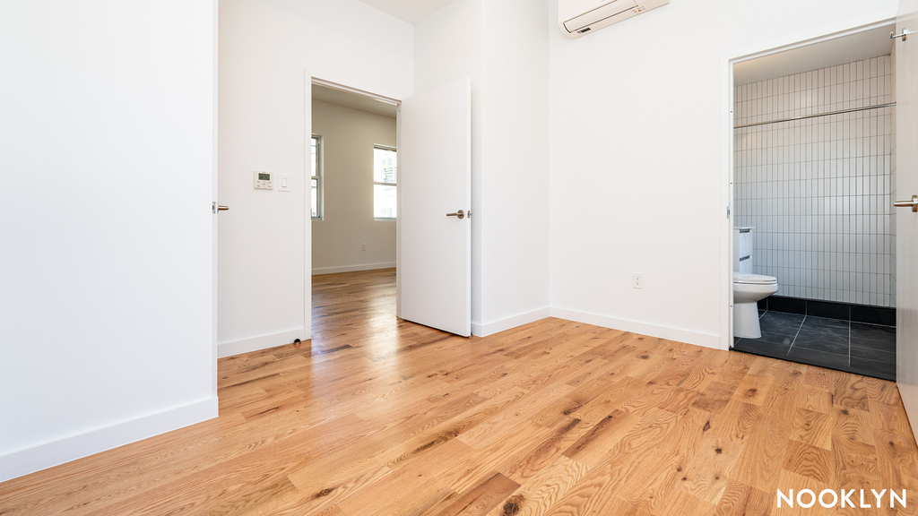 129 Graham Avenue - Photo 10