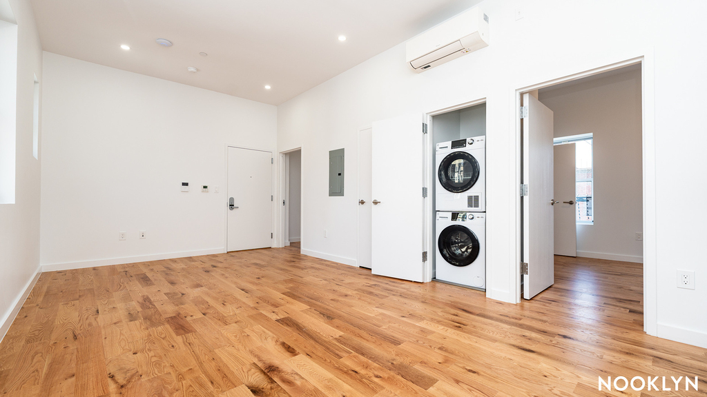 129 Graham Avenue - Photo 3