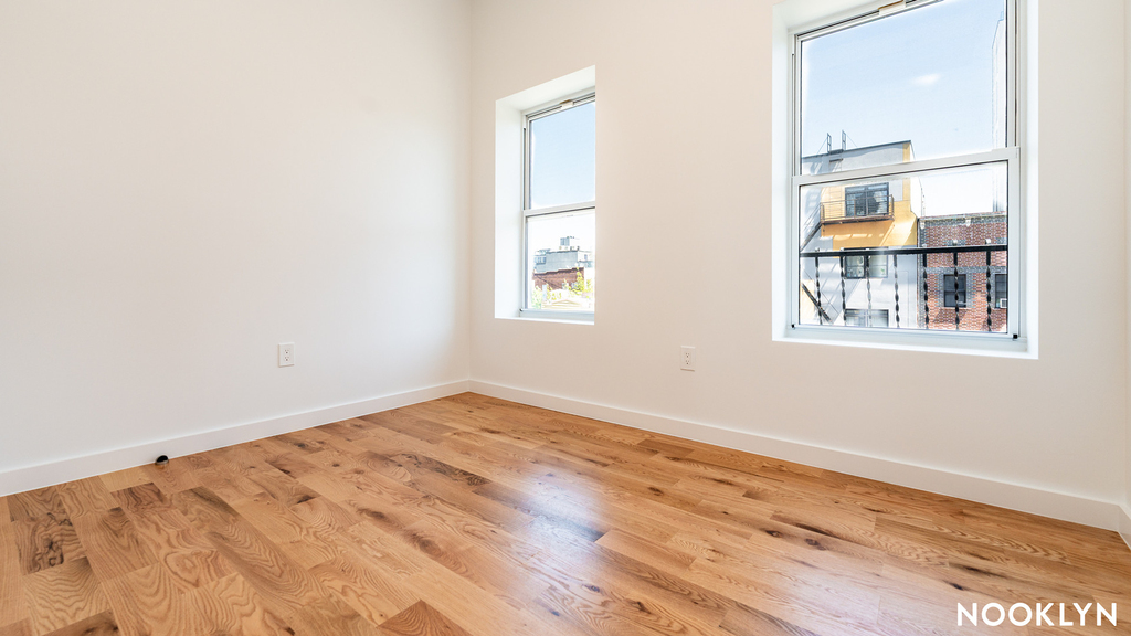 129 Graham Avenue - Photo 15