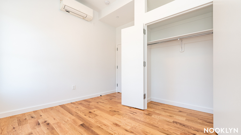 129 Graham Avenue - Photo 17