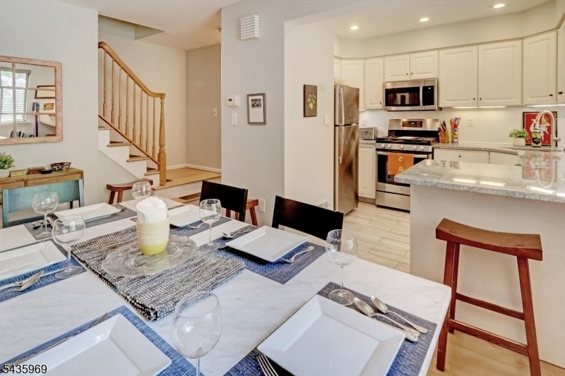 38 Park St 2-d - Photo 3