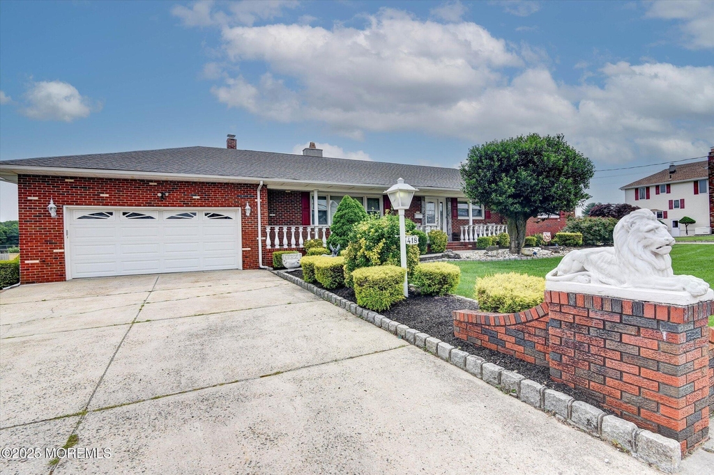 418 Atlantic Avenue - Photo 2