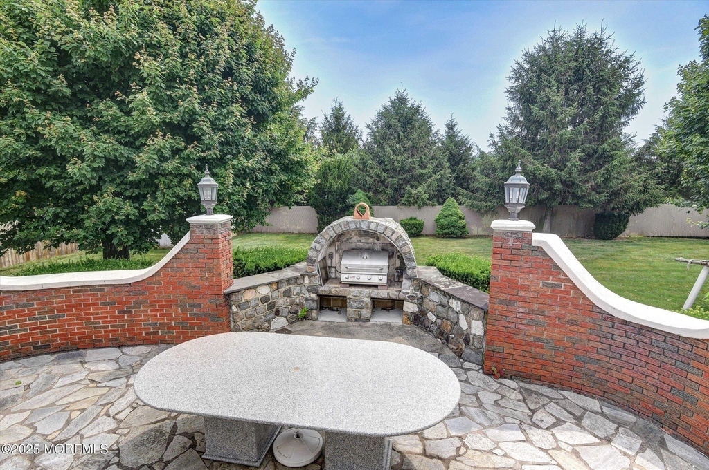 418 Atlantic Avenue - Photo 4