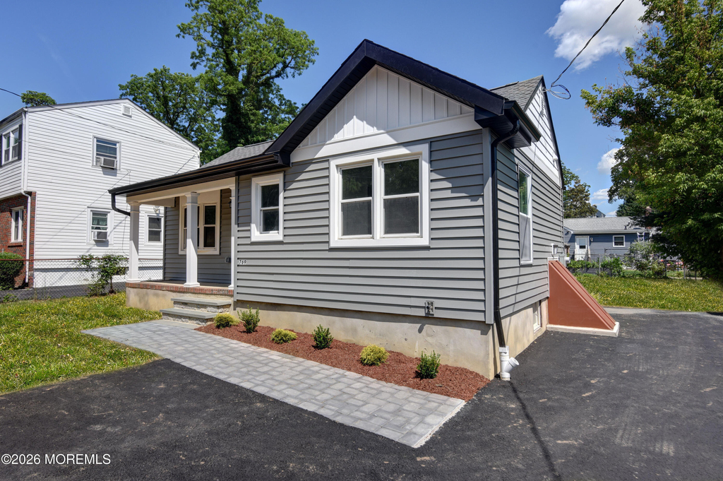 769 Cliffwood Avenue - Photo 2