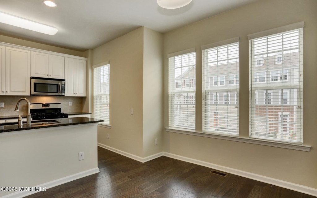 146 Waypoint Drive - Photo 8