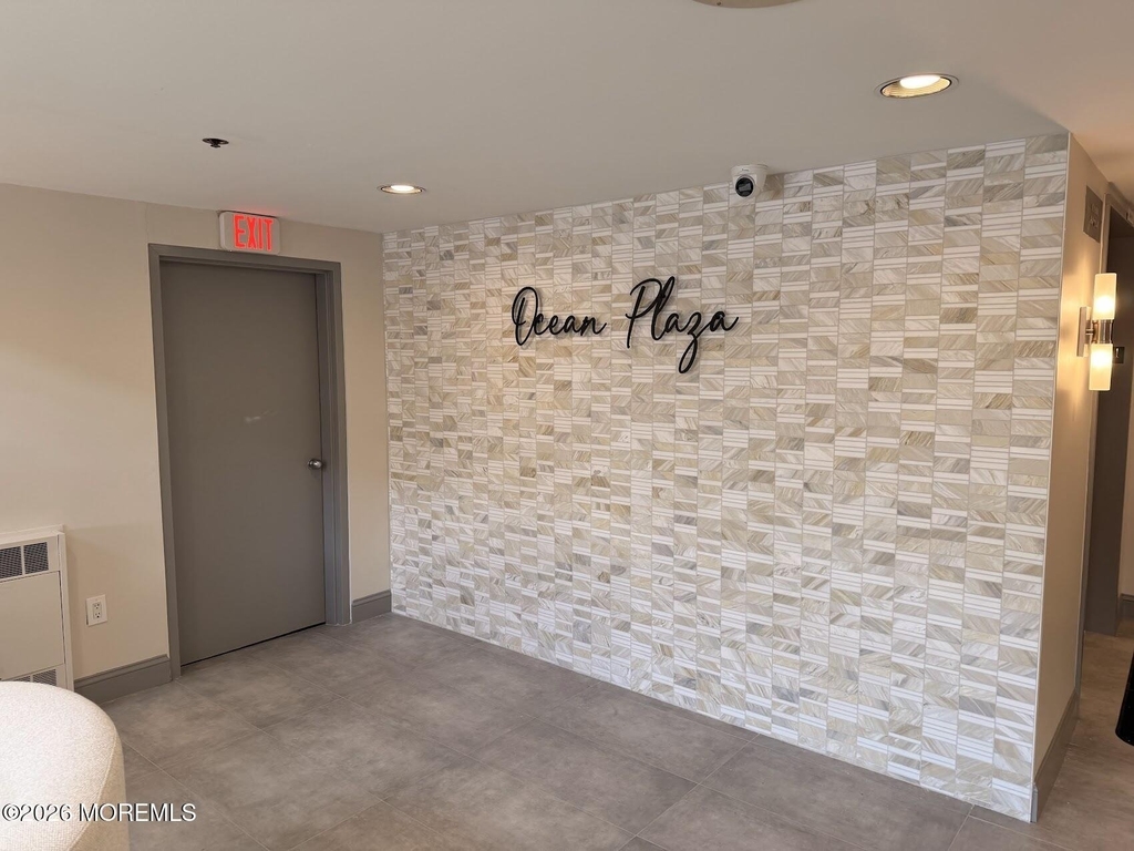 525 Ocean Boulevard - Photo 1