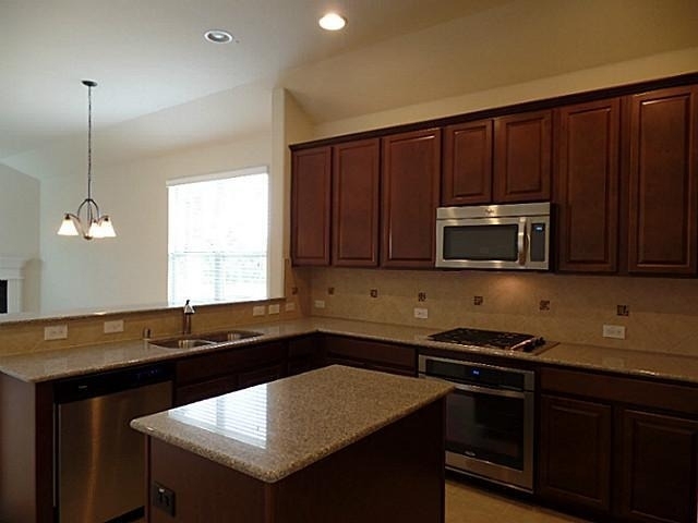 1304 Poplar - Photo 1