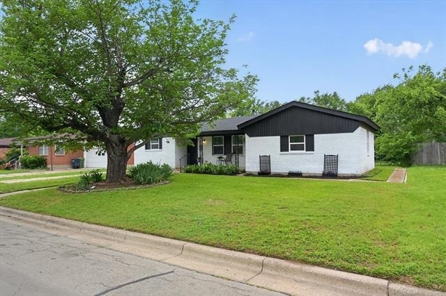 3513 Sheridon Drive - Photo 1