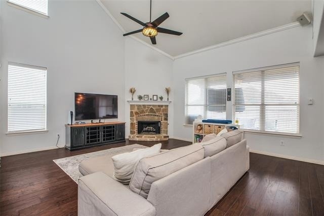 1320 Wheatear Drive - Photo 4